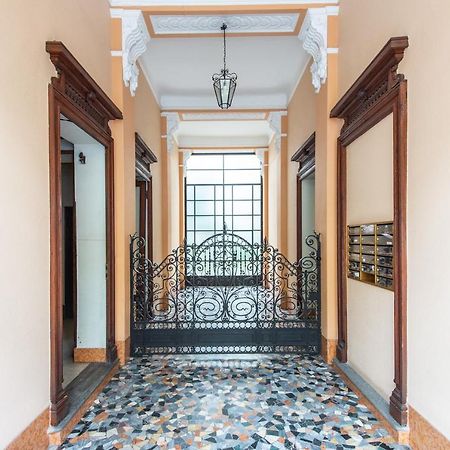 Elegante Casa Liberty Apartment Milan Bagian luar foto