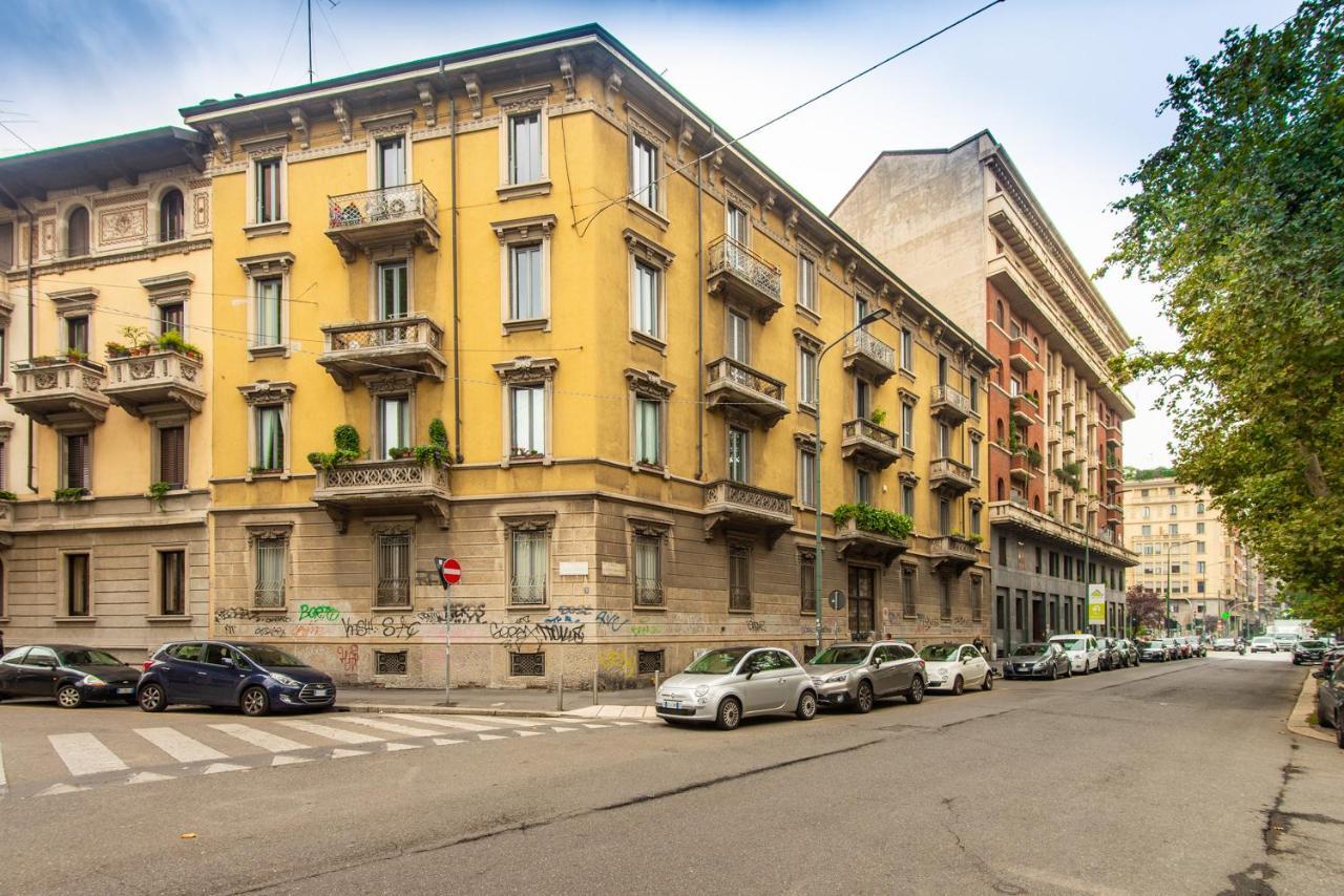 Elegante Casa Liberty Apartment Milan Bagian luar foto