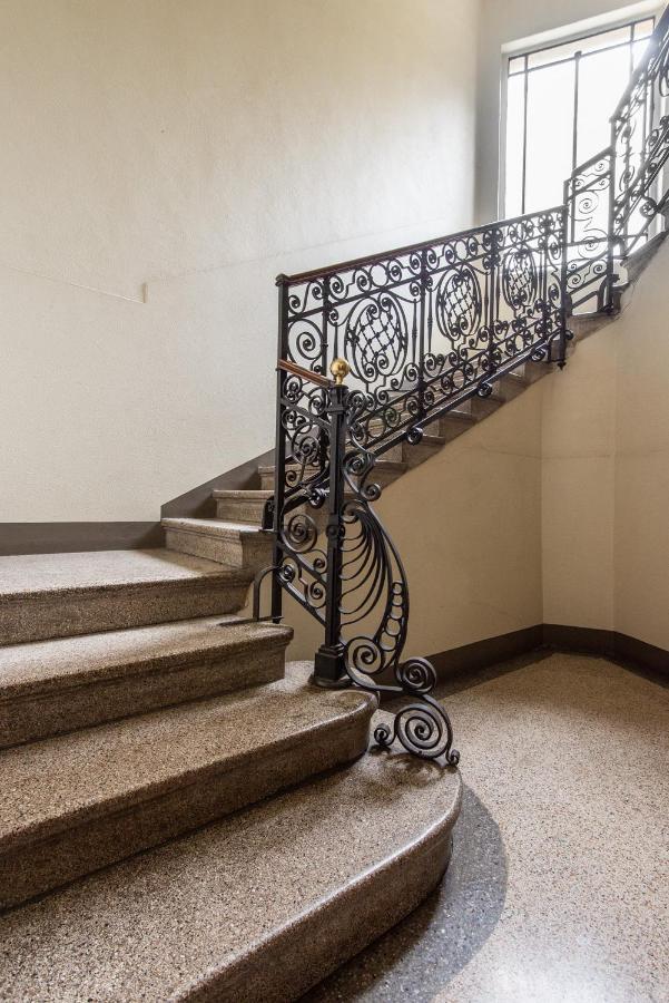 Elegante Casa Liberty Apartment Milan Bagian luar foto