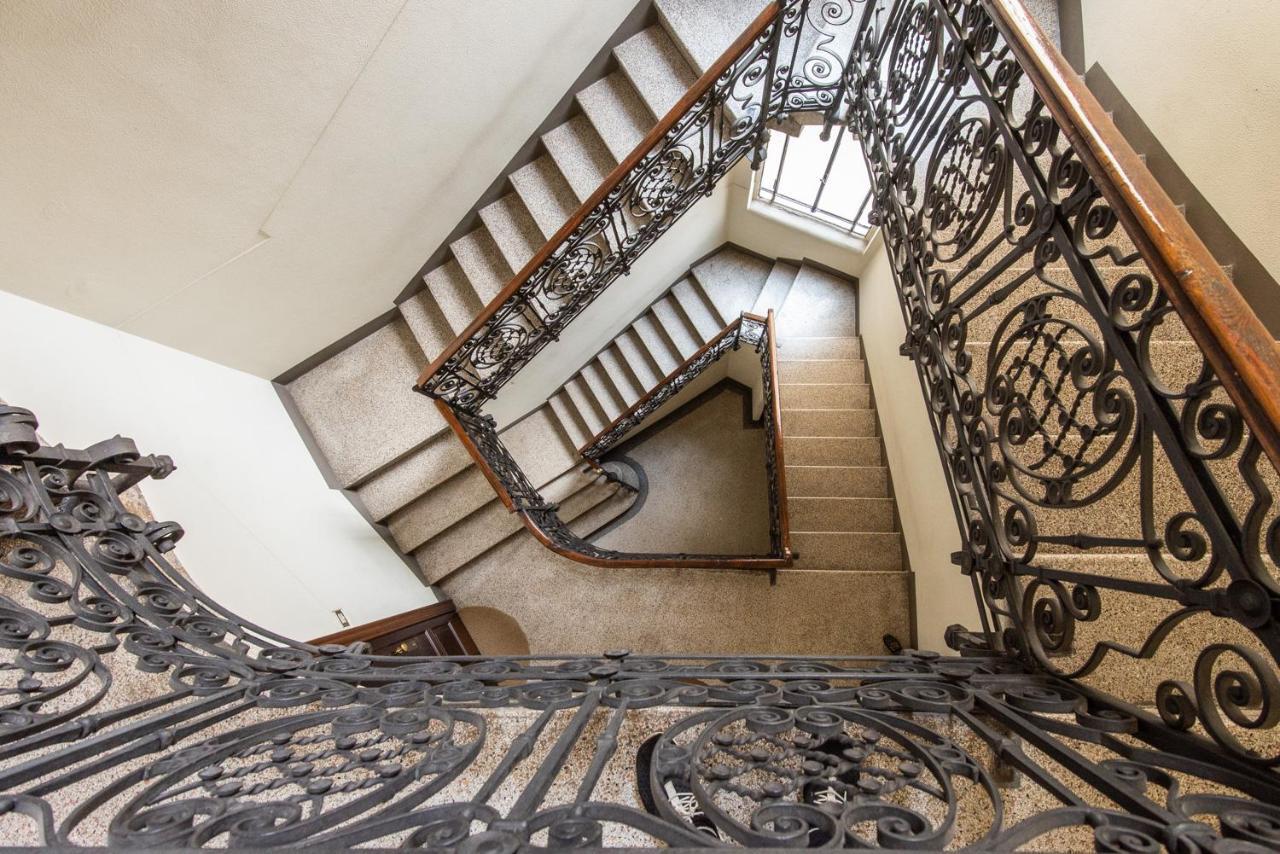 Elegante Casa Liberty Apartment Milan Bagian luar foto